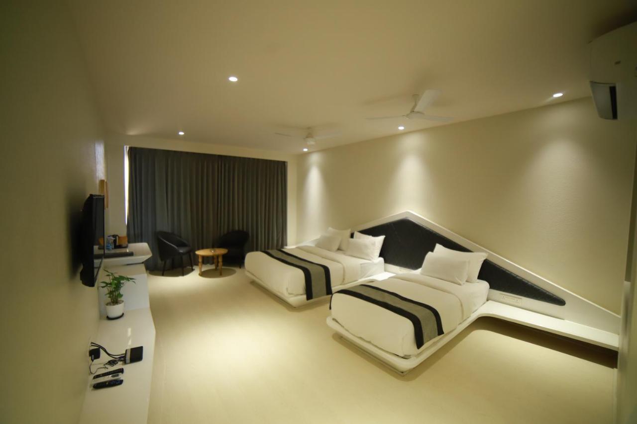 Hotel Brij Residency Top Selling , Lātūr Exterior foto